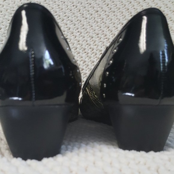 Anne Klein Black Patent Wedge size 6 1/2 - Picture 3 of 5